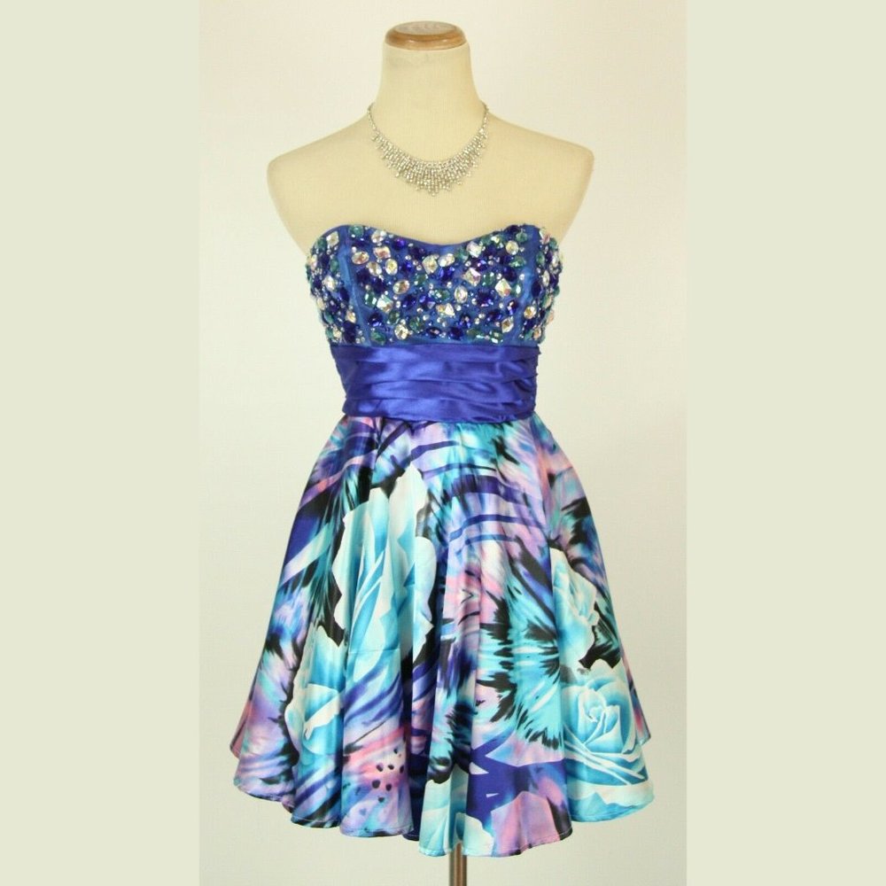 NEW Masquerade Blue $100 Evening Homecoming Sz 7